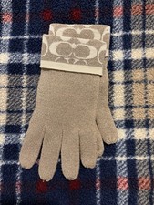 COACH Signature Pattern Gloves Signature Pattern Gold Sparkles