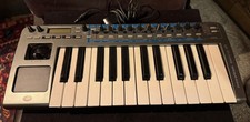 Novation Xio Synth 25 mit Netzteil, Top Sound...