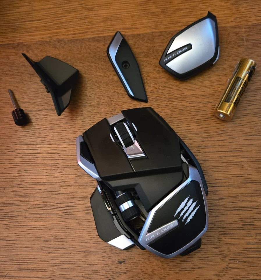 Mad Catz R.A.T DWS Wireless Gaming Mouse—Open Box - Image 4 of 4