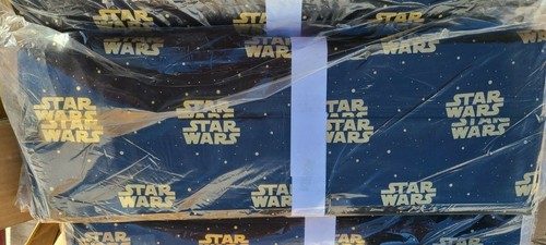 Star Wars Metallic Logo Baumwollstoff 8 Yards RN35055 - Bild 1 von 2