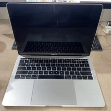 Macbook Pro Core i5- 7360U 2.3GHZ Mid 2017 8GB RAM NO HD
