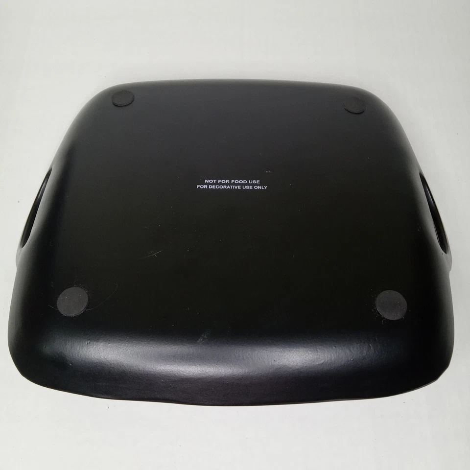 Bandeja negra decoración hogar con asas laterales decoración solo sin comida Foto 2 de 4