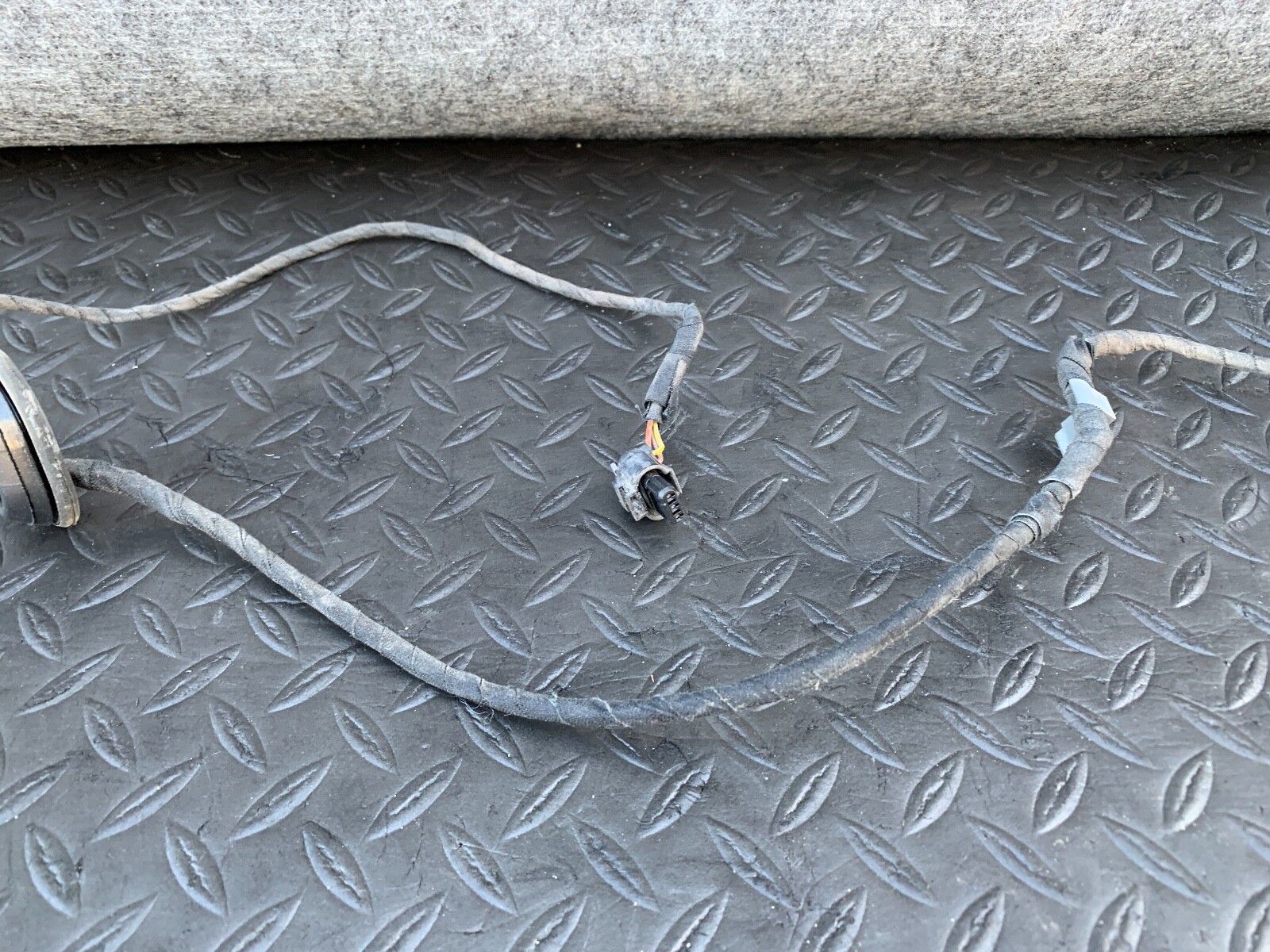 MERCEDES W164 ML550 ML320 ML63 ML350 REAR BUMPER PARKING PDC WIRING