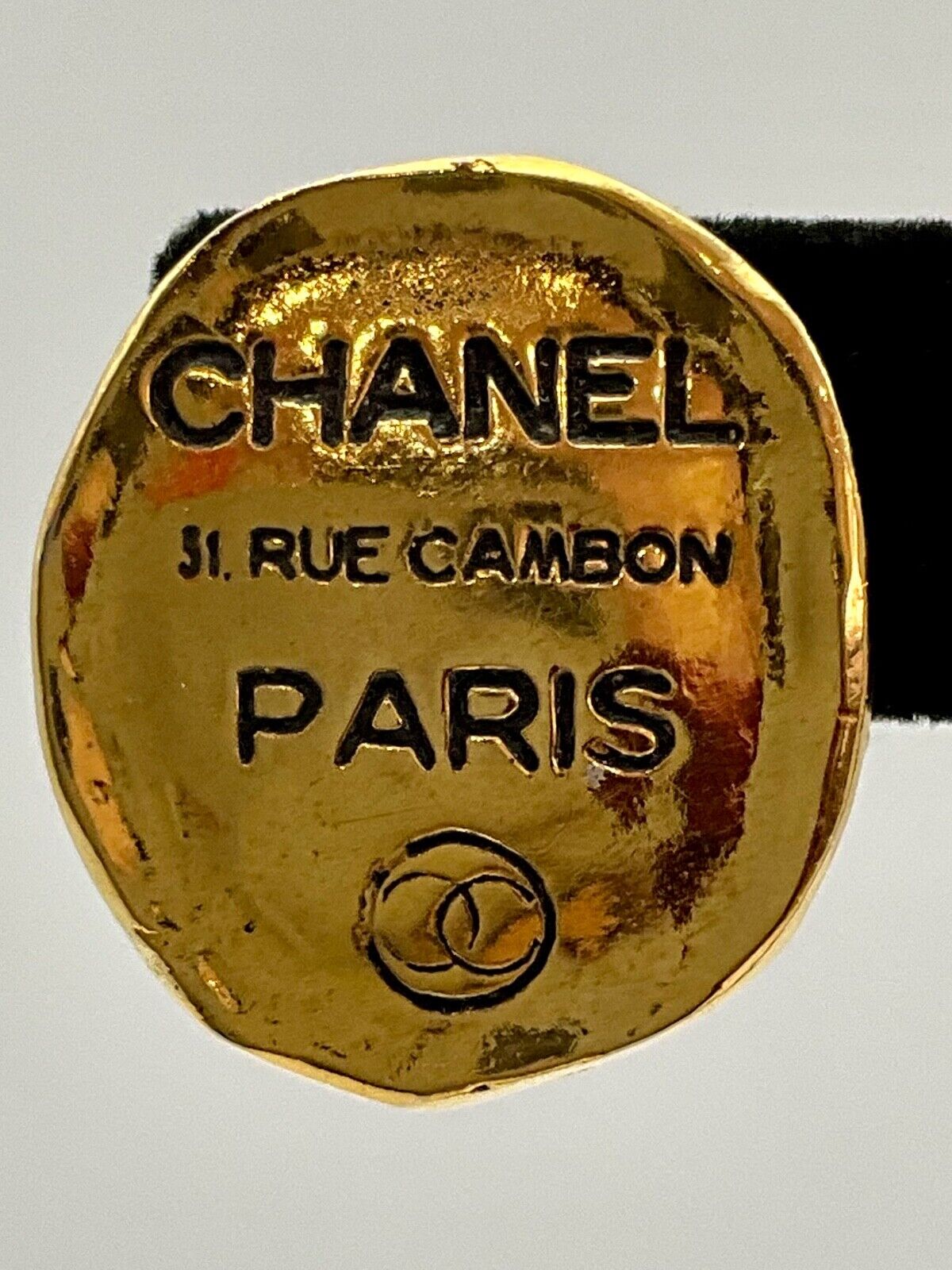 Chanel 1980's Hammered Gold Tone 31 Rue Cambon Pa… - image 2