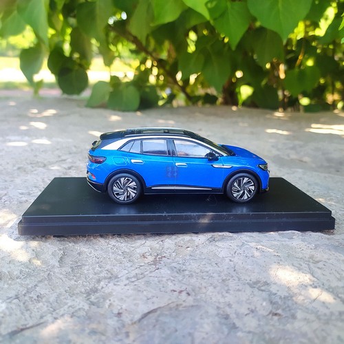 1/43 Volkswagen ID.4 CROZZ diecast model car Blue Color - Picture 6 of 8