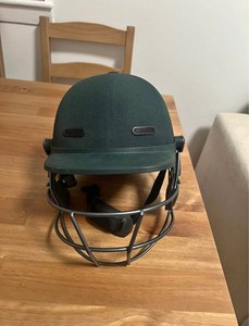 Masuri Cricket Helmet - Adult Small (55cm-58cm)