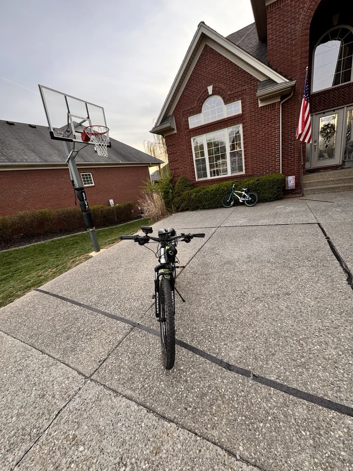 Custom Made Electric bike - Image 2 of 4