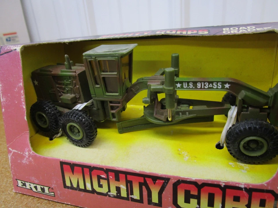 ERTL Mighty Corps Road Grader 1/64 toy construction cat diecast B15Z - Image 3 of 4