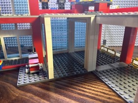 LEGO #60004 City - Fire Station (2013) 98% Complete No manual or box, READ