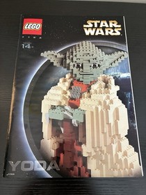 LEGO Star Wars 7194 Ultimate Collector Series Yoda Used W/ Box & Instructions