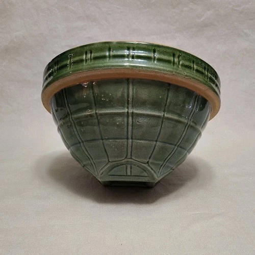 1930s McCoy Earthenware Green Glazed Window Pane #10 Bowl 10'' x 6''