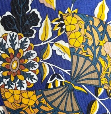 Hermès Fleurs Raisins シルクスカーフ RARE VINTAGE HERMES Silk Scarf 