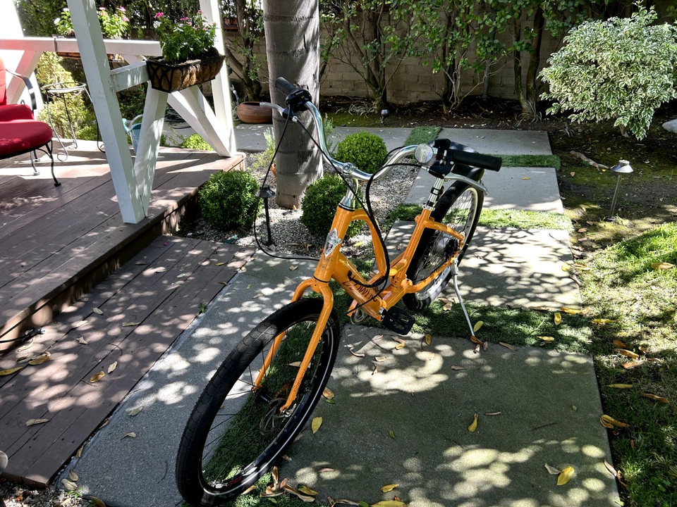 2023 Townie Go Electra Orange Pedal Assist Electric Bike Minor Imperfections - Image 3 of 4