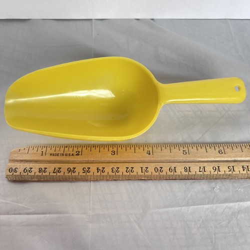 Vtg Scoop 50s Yellow Lustro-Ware Plastic Corp Flour Sugar Coffee (BC) - Picture 3 of 7