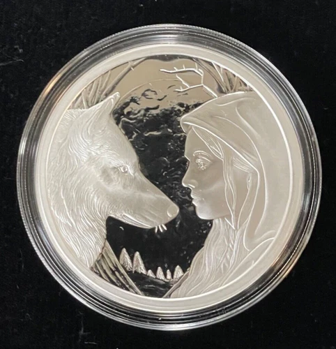 5ozt. Silver Lisa Parker Series "MOONSTRUCK" .999 Silver Proof Round with COA