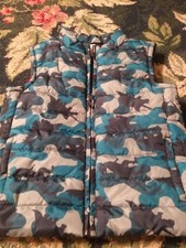 VGUC Gymboree boys blue zip up puffer vest cold weather dinosaur camo blue gray