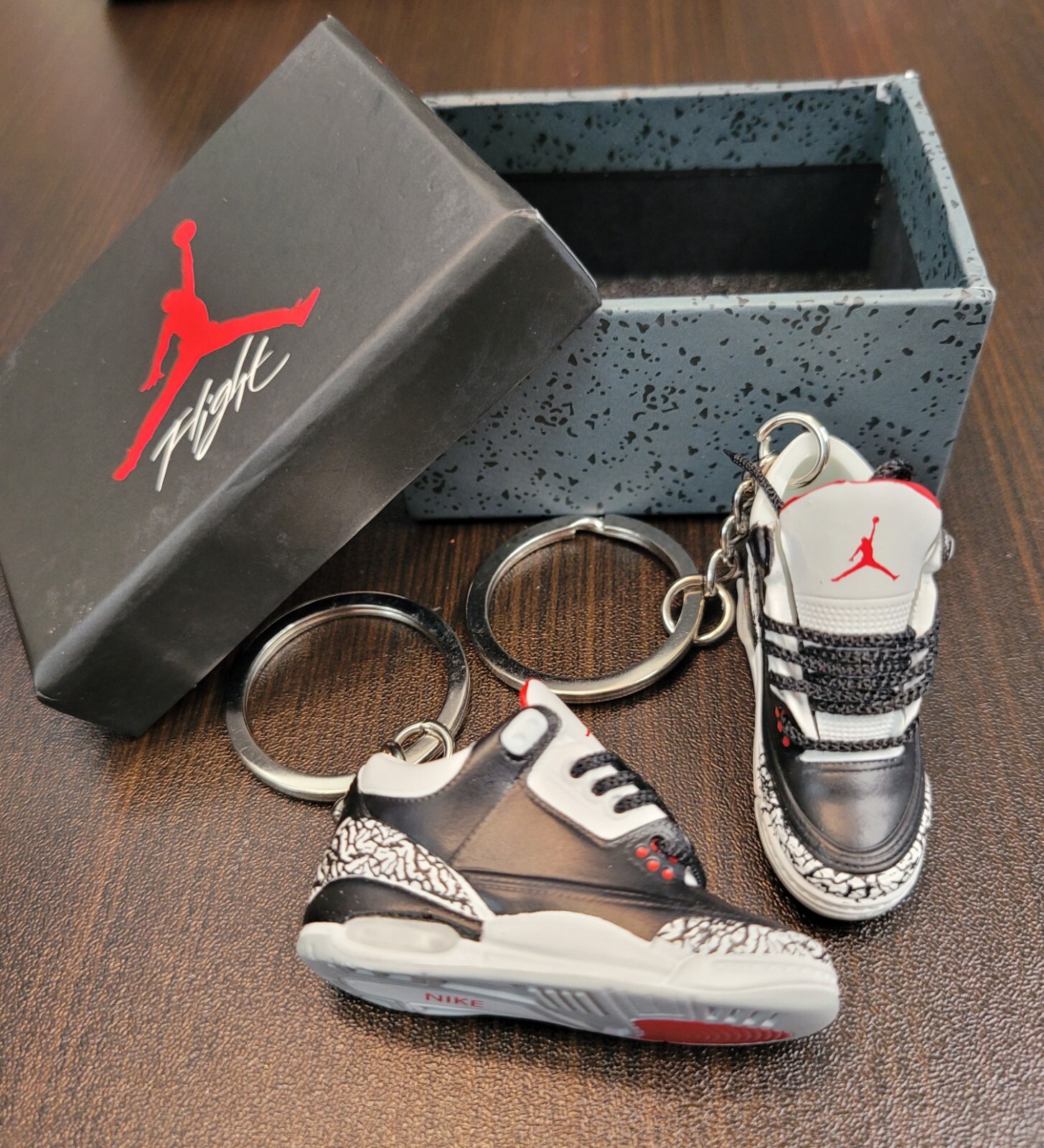 MINI 3D sneaker keychain Jordan 3 black | eBay