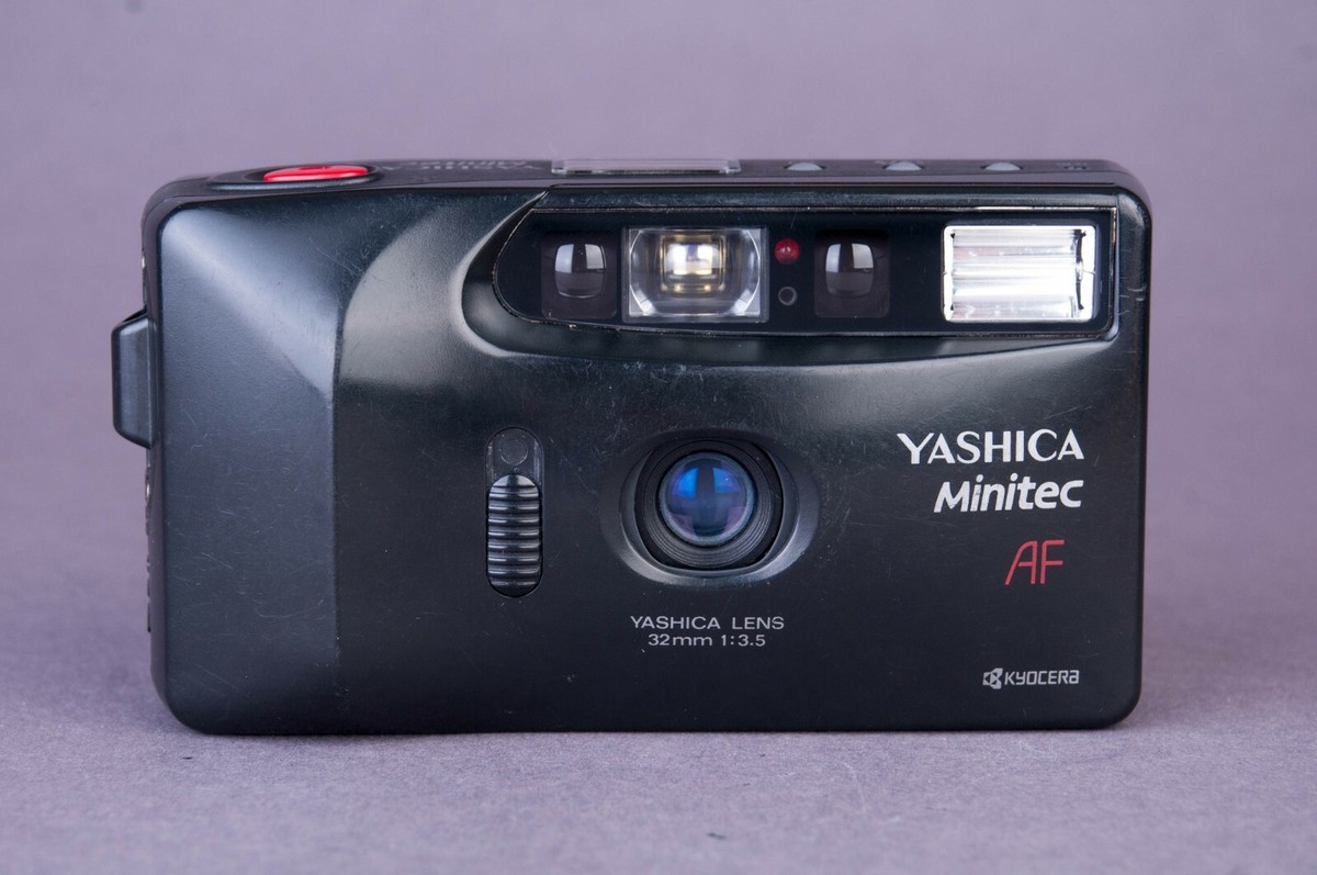 フィルムカメラ YASHICA AW-mini AF 5 frames with a Yashica AW-Mini and some Fomapan - BY