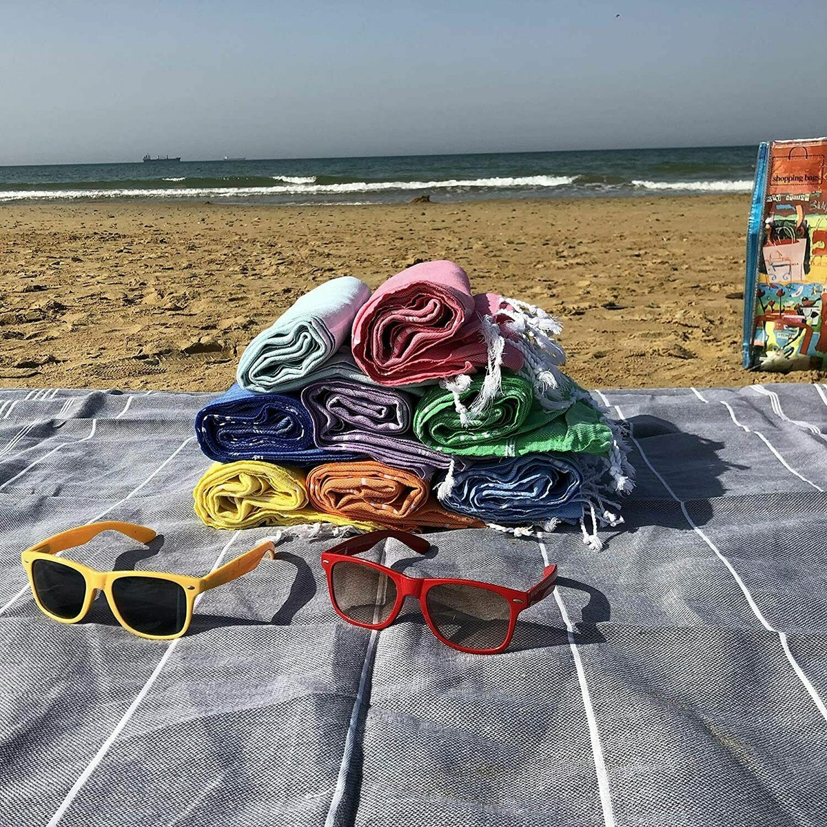 Peshtemal Turkish Beach Towel – Oversized 40x70 Inches, 300 GSM Cotton, Quick-Dry, Comes With Travel Bag