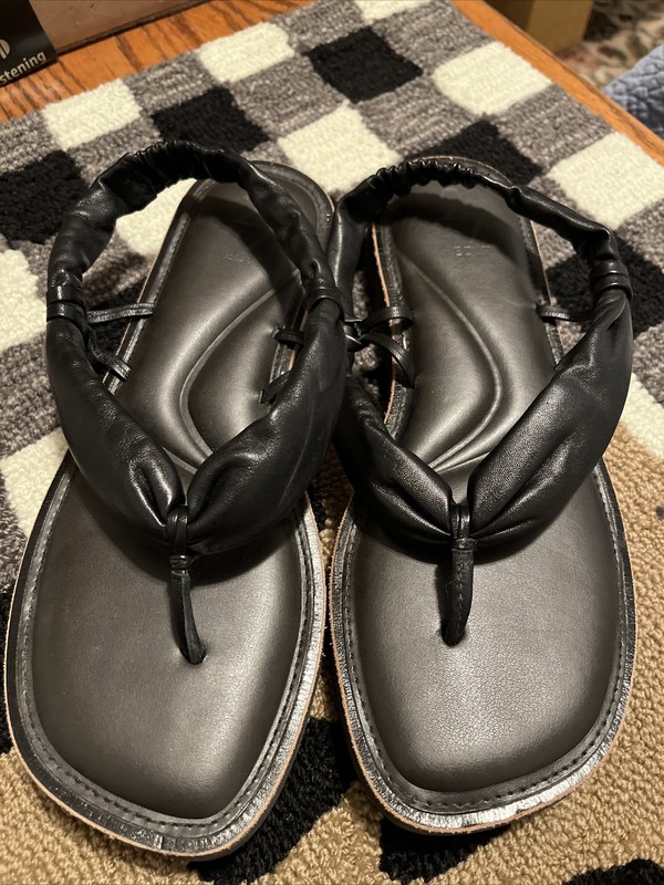 27 edit woman’s sandals brown 7 1/2 used