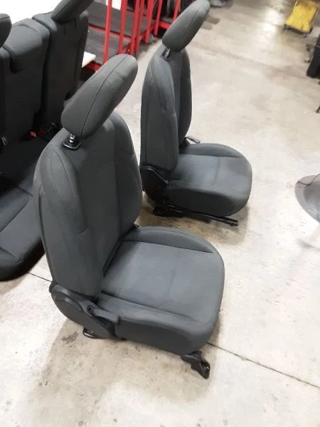 Jeep JL Wrangler OEM 4 puertas delantero trasero juego de asientos de tela térmica 2018-2023 107432 Foto 4 de 4
