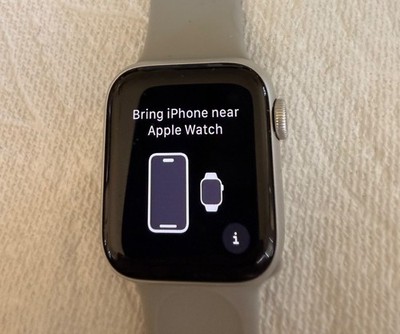 Apple Watch SE 40mm GPS Silver Case, Model A2722