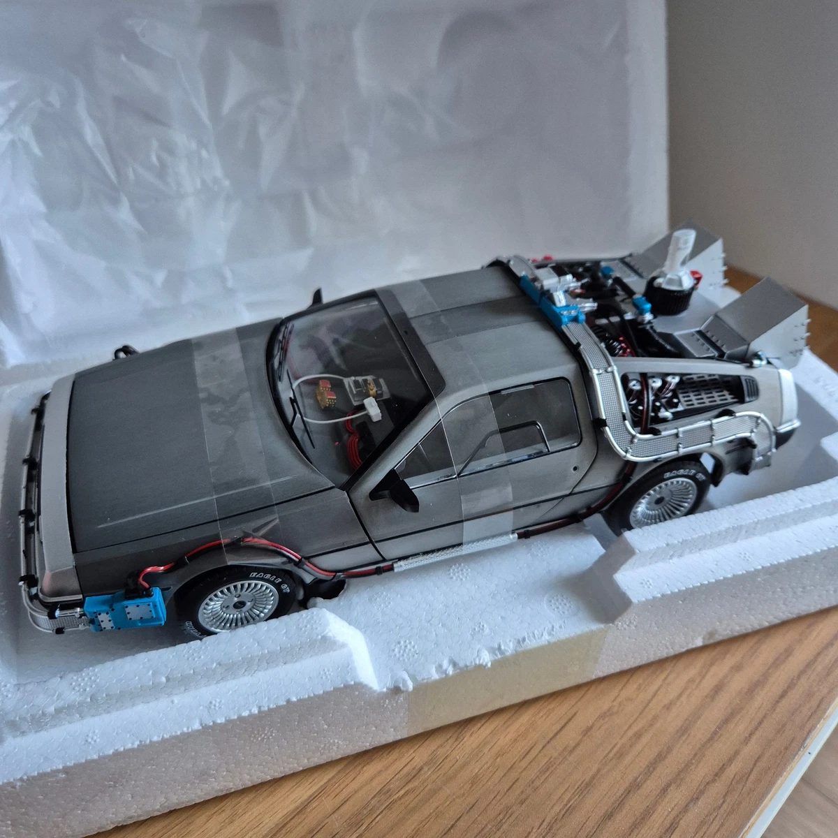 Réplique Retour Vers Le Futur 3 - DeLorean Time Machine Hollywood Rides 124 Metal
