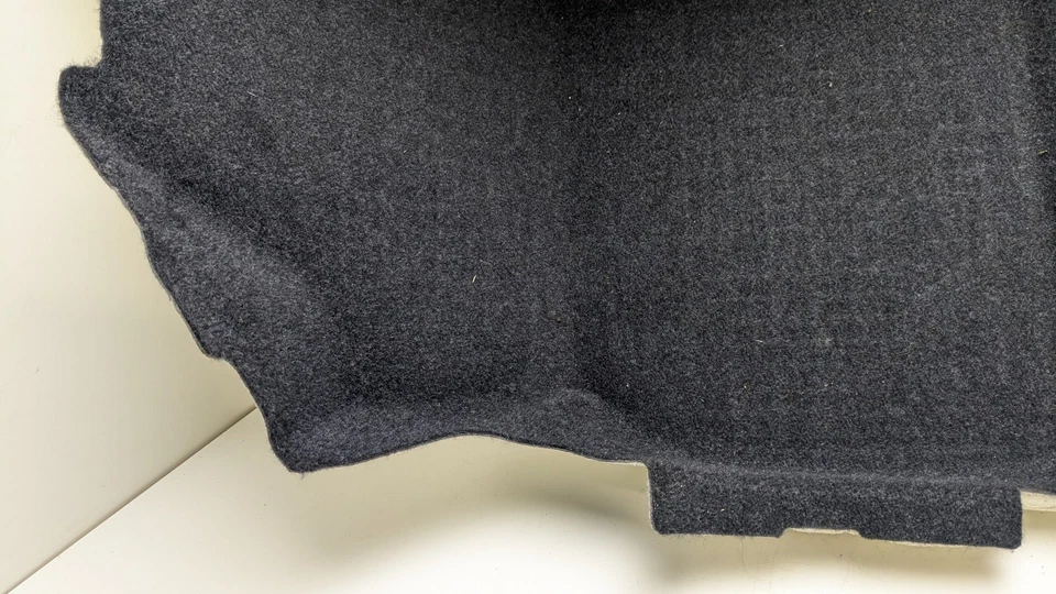 VOLVO XC40 FLOOR CARPET MAT LINER FRONT LEFT PASSENGER SIDE 32357672 2024 - Image 2 of 4