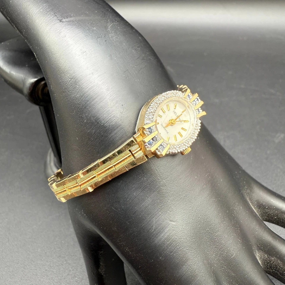 Reloj de cóctel Helbros para dama bisel tono dorado cuarzo diamante piedras zafiro Foto 2 de 4