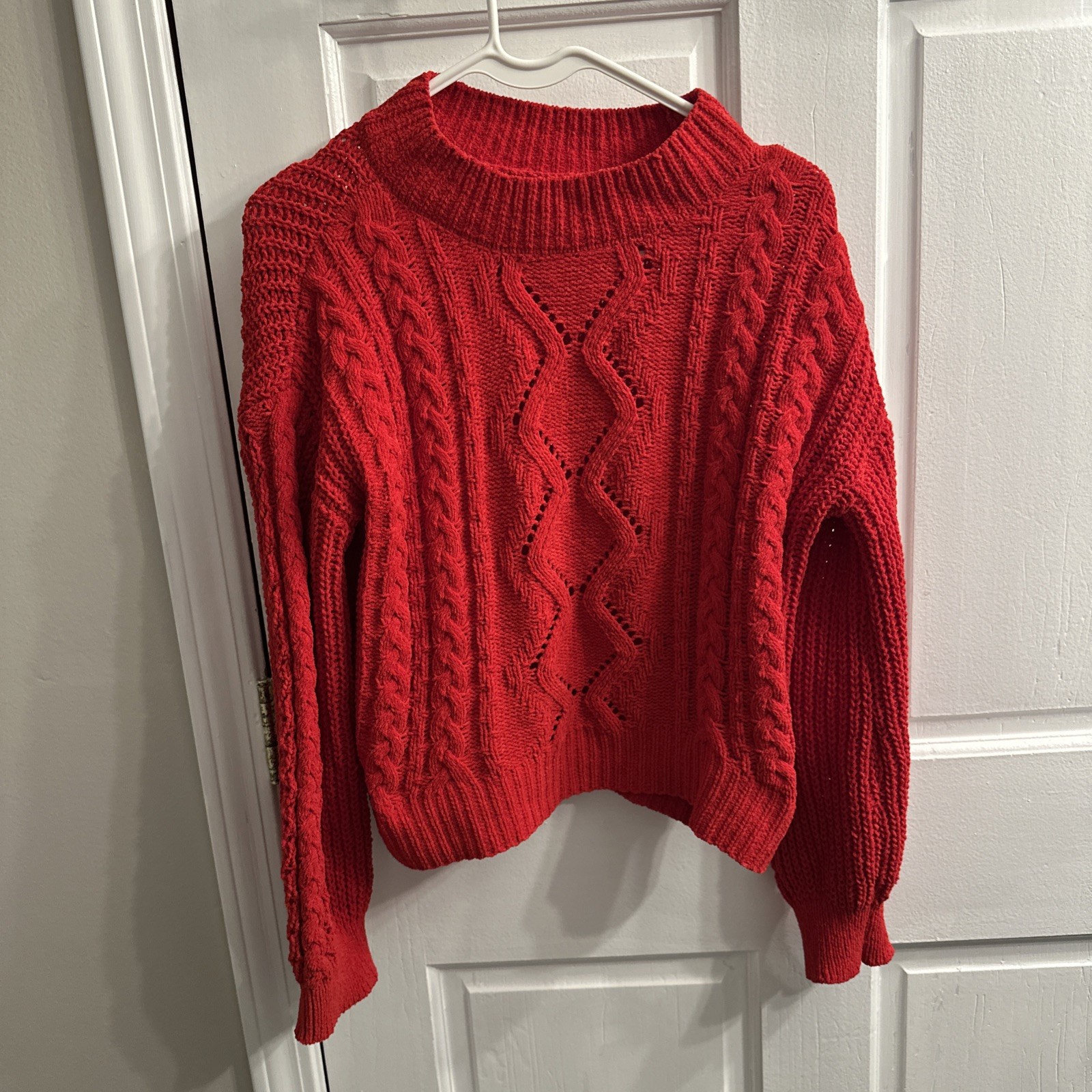 Women’s/Juniors No Boundaries Sweater Soft Red Cable Size Small 3-5