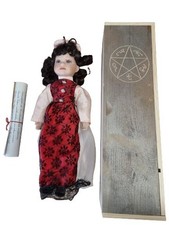 Haunted Doll Eva in Teufelsfalle - Wagst du es, sie in dein Zuhause zu holen?