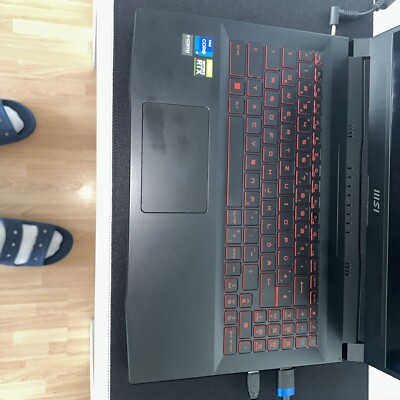 MSI Katana GF66-12UG-403  15.6 Zoll i7 16GB RAM 512GB SSD Hervorragend 