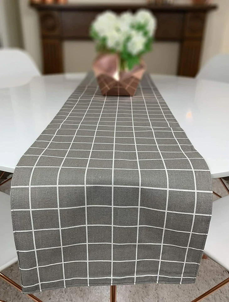 Table Runner, 100% Linen, Geometric Design - Image 3 of 4