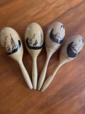 4 Vintage Wooden Maracas Shakers Percussion