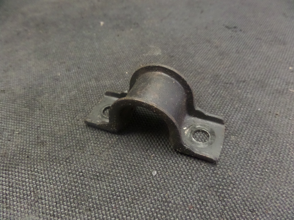 L 1988 HONDA TRX350D FOURTRAXX U BRACKET MOUNT CLAMP HOLD DOWN | eBay