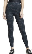 Spanx Look at Me Now Seamless Leggings In Black Camo Size Medium