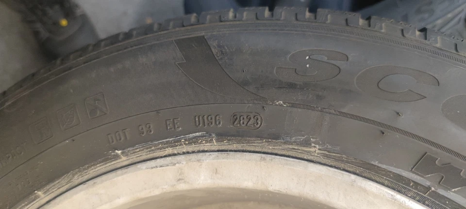 4 Alufelgen mit Winterreifen VW, Audi, etc - Bild 3 von 4