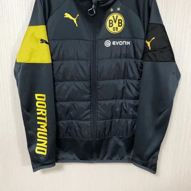 Puma Borussia Dortmund 2016-17 Padded Tracksuit M (International) thumbnail 2