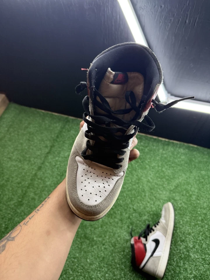 Talla 9.5 - Jordan 1 Retro Alto OG Gris Humo 2020 Foto 3 de 4