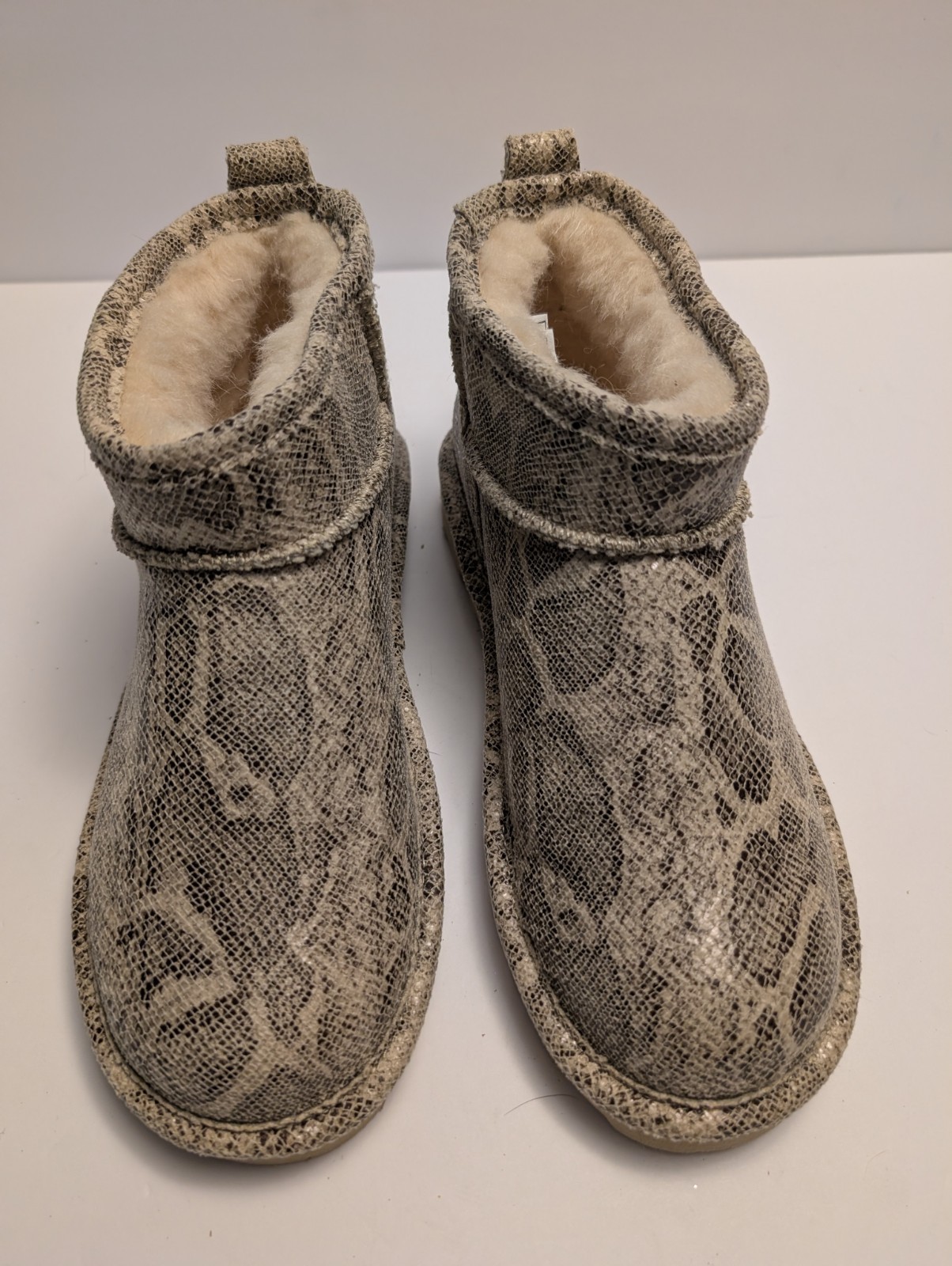 BEARPAW Shorty Exotic Snake Print Faux Fur Lined Ankle Boots Women's 7