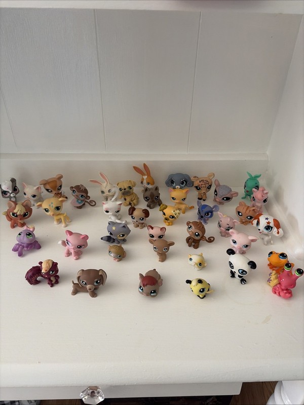 Little Pet Shop Lot Of 39 Animals