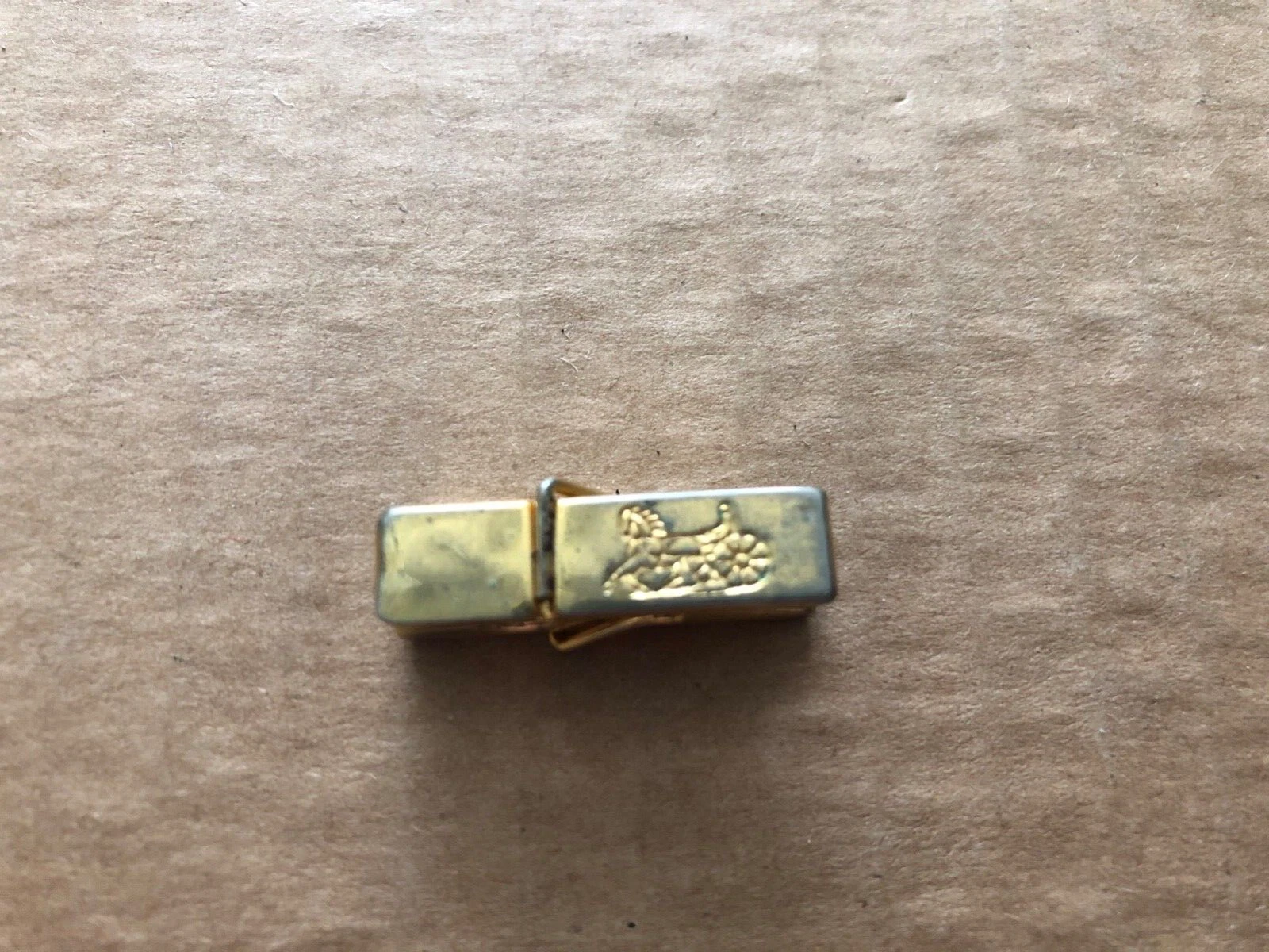 Spilla Spilla Vestiti Dolce CELINE Made in Italy Tono Oro Carro Cavallo Passeggino