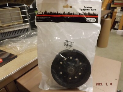 New Sealed Oregon OEM 34-820  Idler Pulley Replaces Noma 310326