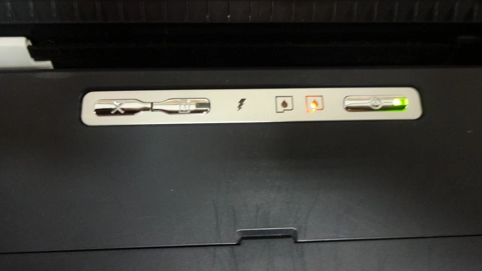 HP Office Jet SNPRC-0705 Mobile USB Printer W/ PROTECTIVE CASE. - Image 4 of 4