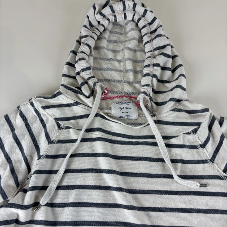 Пуловер с капюшоном American Eagle Outfitters из флиса в полоску размер средний - Изображение 2 из 4