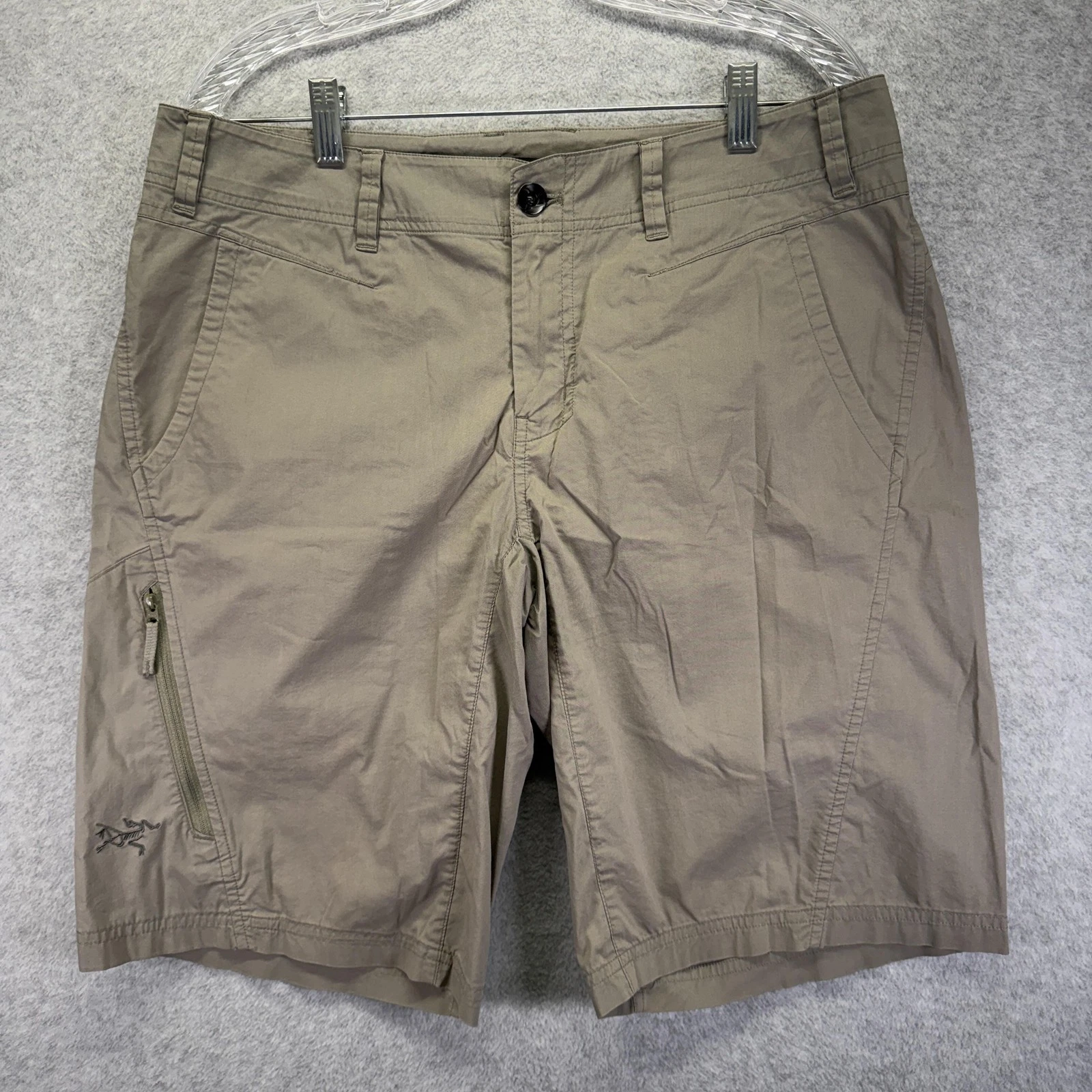 Arc'teryx Shorts Mens 34 Beige Trim Fit Hiking Outdoor Stretch Zip Pocket