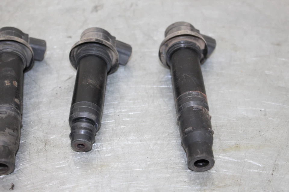 2006-2007 年雅马哈 Yzf R6 点火线圈火花塞盖 2c0-82310-00-00 原始设备制造商 — 第 3/4 张图片