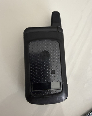 Motorola i576 Black Flip Unlocked GSM 2G Phone 20MB 2MP microSD Single SIM