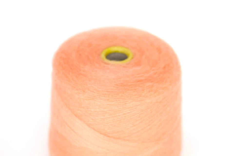 Kid Mohair Yarn - 100g/ 950m - 70/30% Kid Mohair/Silk, Yarn on cone, per 100g - Image 3 of 4