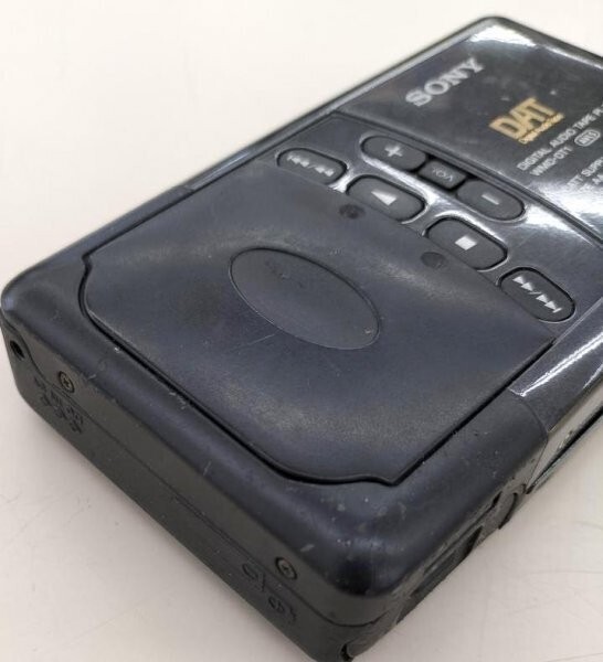 Sony WMD-DT1 DAT Walkman Digital Audio Tape Player Retro Sony WMD-DT1 DAT Walkman Digital Audio Tape Player Retro